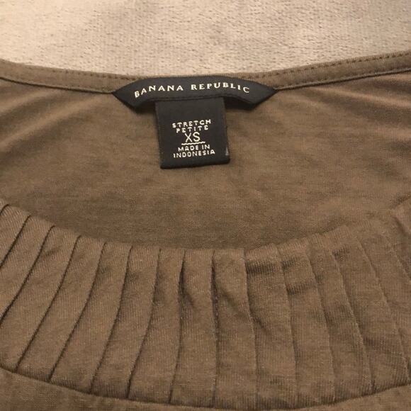 Banana Republic Flutter Sleeve Knit Top Woman Petite Size XS Pleated Neck - Picture 3 of 7